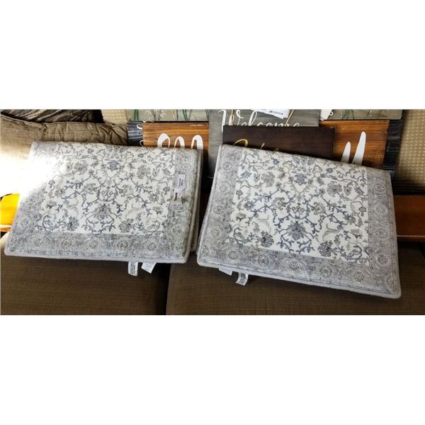 2 NON-SLIP SUPER SOFT PLUSH BED OR BATH MATS