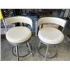 Image 3 : 5 SWIVEL LEATHER-LOOK BARSTOOLS - PEALING