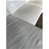 Image 4 : WHITE LEATHER 2 PIECE SECTIONAL