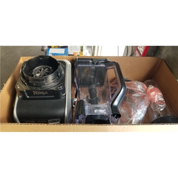 AS NEW NINJA NUTRI-NINJA DUO AUTO-IQ 1300W STAND BLENDER W/ NINJA CUPS - TESTED WORKING, RETAIL $229