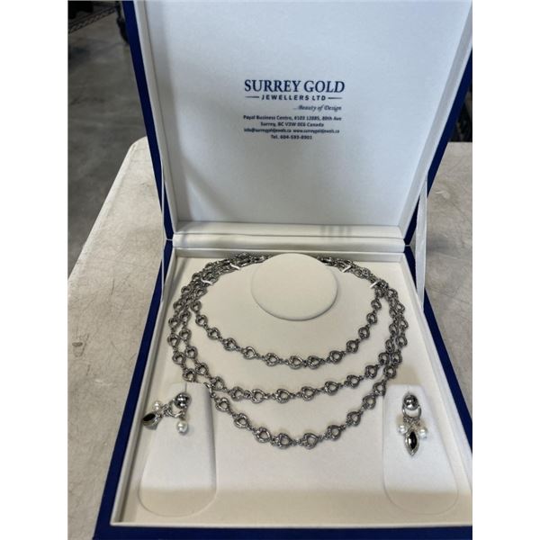 CASED NECKLACE AND EARRING SET