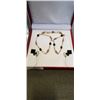 Image 3 : 2 CASED ESTATE NECKLACE AND EARRING SETS