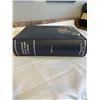 Image 1 : LARGE BOOK OF STAMPS