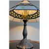 Image 3 : Stained Glass Table Lamp with Floral Pattern and Metal Base