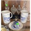 Image 2 : Lot: Edinburgh Mugs, Crystal Salt and Pepper, and more