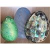 Image 5 : Decorative Egg Figurines and Geode Slice