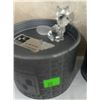 Image 5 : 3 Crystal Animal Figurines with Black Accents on Cylindrical Boxes