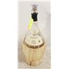 Image 1 : VINTAGE CHIANTI BOTTLE