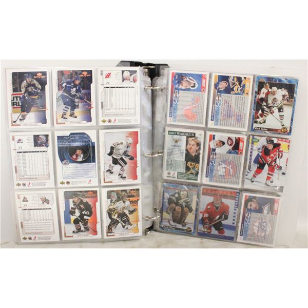 COLLECTIBLE VINTAGE UNSEARCHED BINDER OF