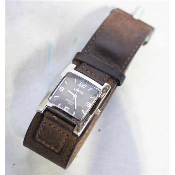 LEVI'S SQUARE QUARTZ WATCH BROWN