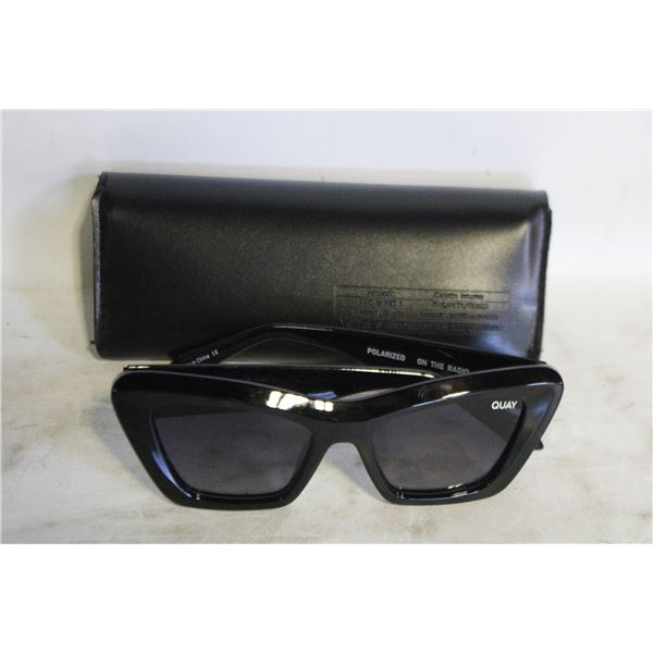 QUAY ON THE RADIO POLARIZED SUNGLASSES