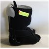 Image 1 : ESTATE NEVER USED AIR BOOT FOR