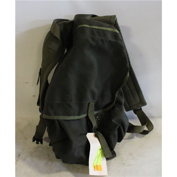 ARMY SURPLUS KNAPSACK