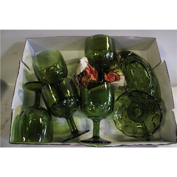 ESTATE GREEN GLASS DISHWARE SET ALL TOGETHER 7PCS