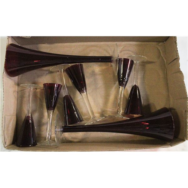 2 NEW RUBY CHAMPAGNE FLUTES W/6 MINI FLUTES