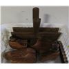 Image 1 : ESTATE VINTAGE WOOL BRUSHES +