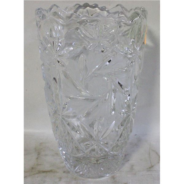 VINTAGE CLEAR CUT CRYSTAL VASE