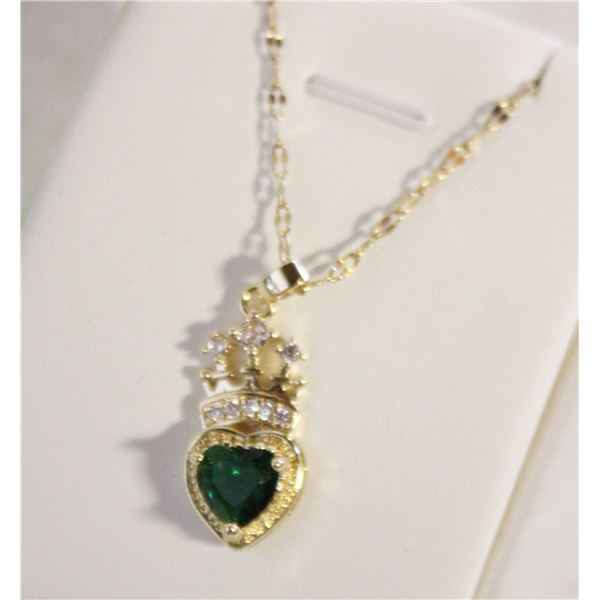 NEW QUEEN OF HEART  NECKLACE