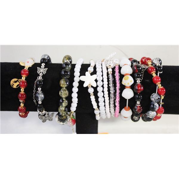 NEW JEWELRY ORGANIZER WITH 13 STONES BEAD