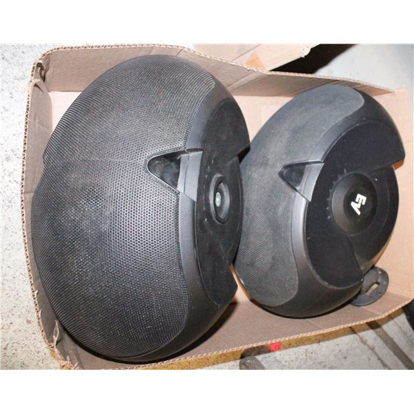 PAIR OF COMMERCIAL INDOOR/OUTDOOR SPEAKERS