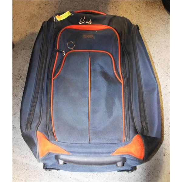 CHAPS LARGE SOFTSIDE ROLLING CASE