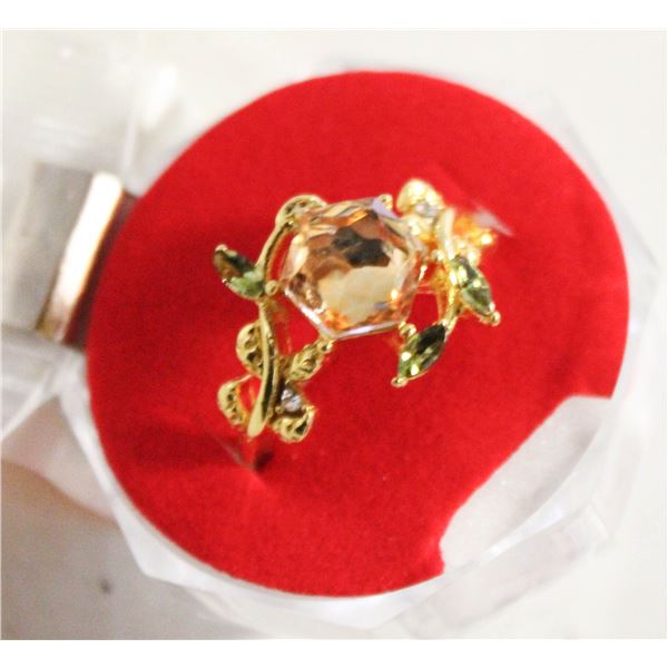 NEW GOLD TONE WAMEN'S RING SZ8