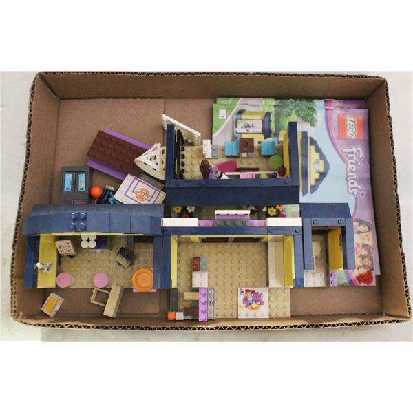 LEGO FRIENDS 41005 HEARTLAKE HIGH SCHOOL