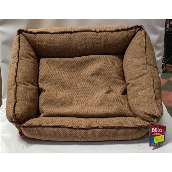BAILIFF SEIZED BUDZ BRAND CAT/DOG BED