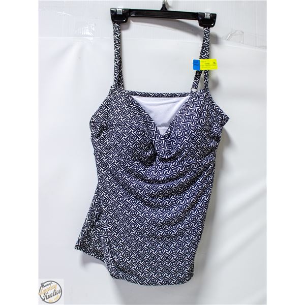BRAND NEW CHRISTINA WOMENS LARGE SWIMSUIT TOP