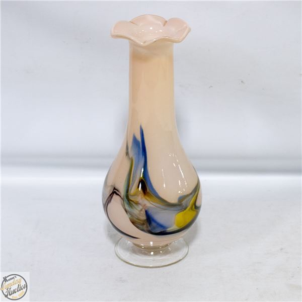 VINTAGE HAND-BLOWN ART GLASS VASE