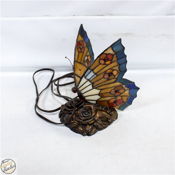 TIFFANY STYLE LAMP