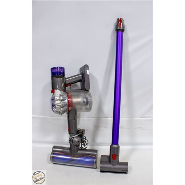 DYSON V10 VACUUM