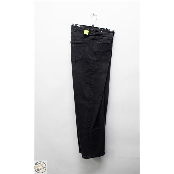 NEW KENSIE WOMEN'S STRAIGHT FIT JEAN SIZE 14