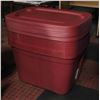 Image 1 : 8 TYPE A TOTES WITH LIDS