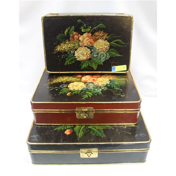 SET OF 3 STACKING VINTAGE TRUNKS
