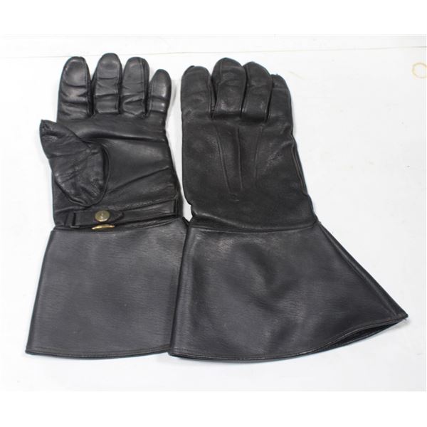 VINTAGE LEATHER MOTORCYCLE GLOVES