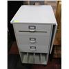 Image 1 : LARGE ROLLING CRAFTING STORAGE TABLE