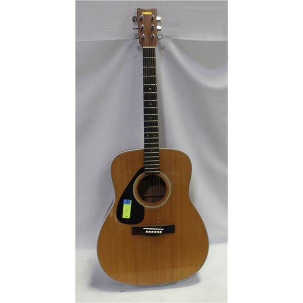 YAMAHA ACOUSTIC GUITAR 1970'S