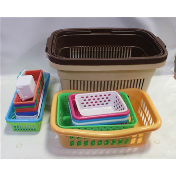 24 ASSORTED PLASTIC BASKETS