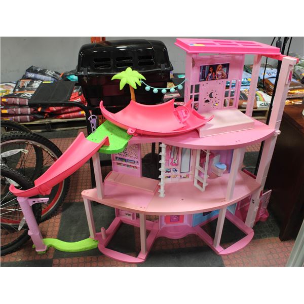 BARBIE DREAMHOUSE POOL PARTY PLAY HOUSE