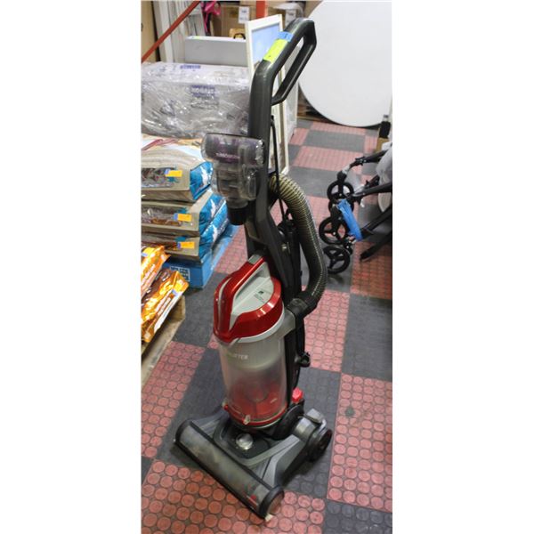 BISSEL STAND UP VACUUM - MISSING SOME ATTACHMENTS