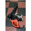 Image 1 : BLACK+DECKER LEAF BLOWER/VACUUM
