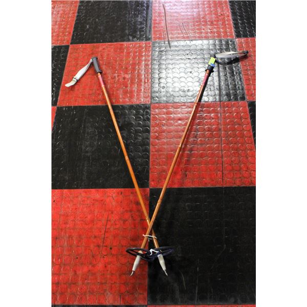 PAIR OF VINTAGE SKI POLES