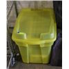 Image 1 : RUBBERMAID TOTE WITH 25+ PICTURE FRAMES
