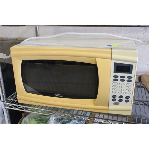 ESTATE SUNBEAM MICROWAVE OVEN (YELLOW STAINED)