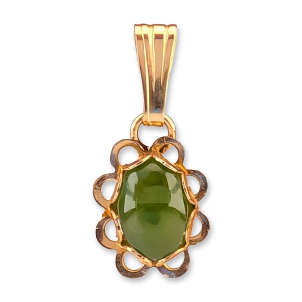 Vintage 14K Yellow Gold Jade Pendant