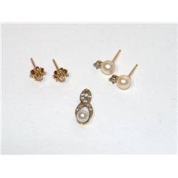 Diamonds, Pearls Pendant & Earrings