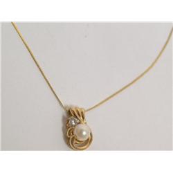 14k 3½ grams Gold W/ Pearl & Chain