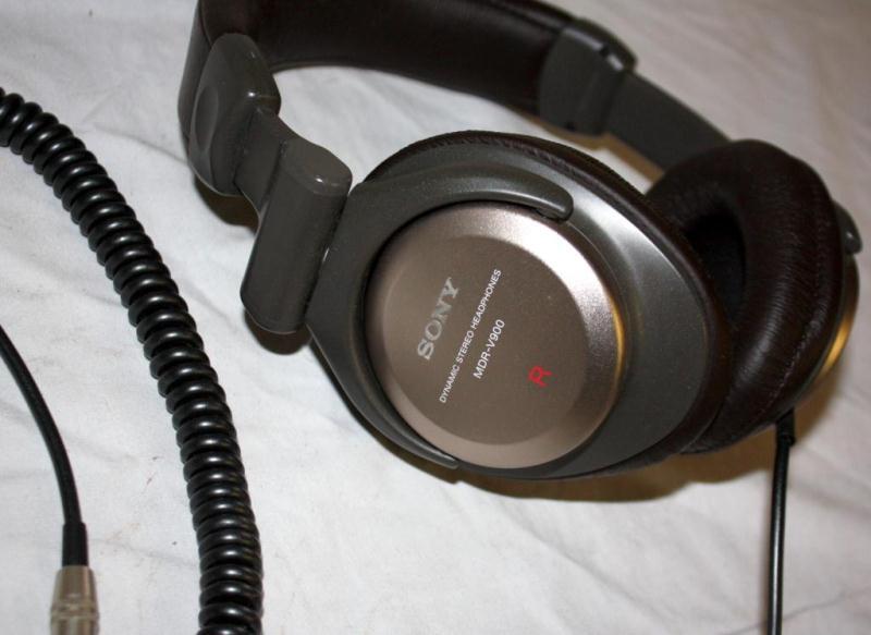 Sony Headphones MDR- V900