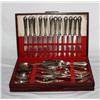 Image 4 : Wooden Case With Silverware Set